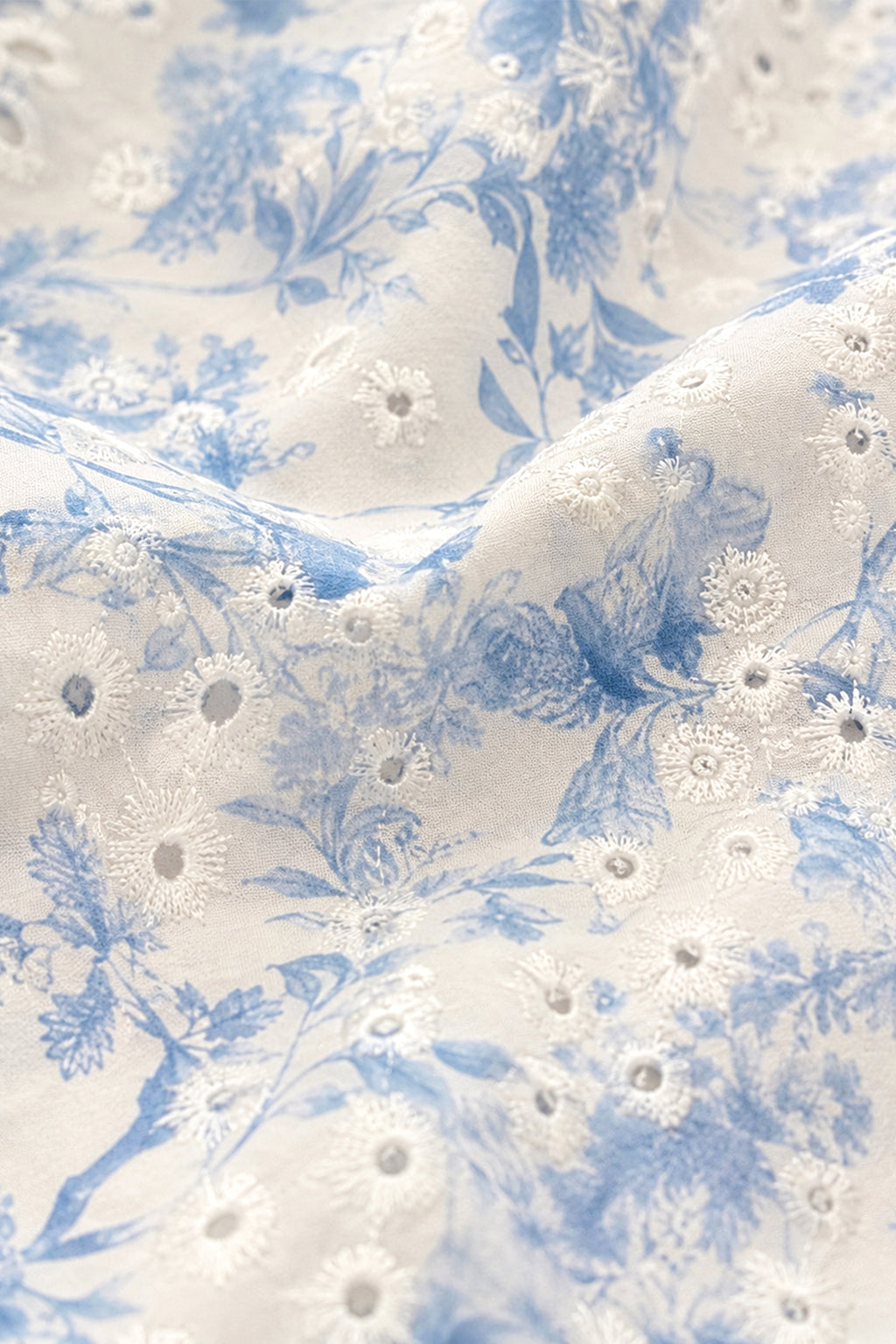 ENSEMBLE À BRODERIE ANGLAISE