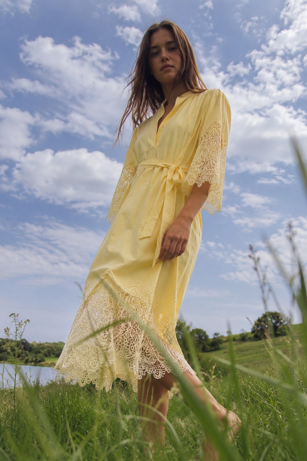 ROBE MIDI À BRODERIE ANGLAISE